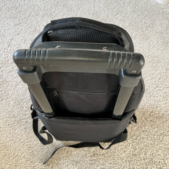 Syncrude Travel Bag - Picture 2 of 12